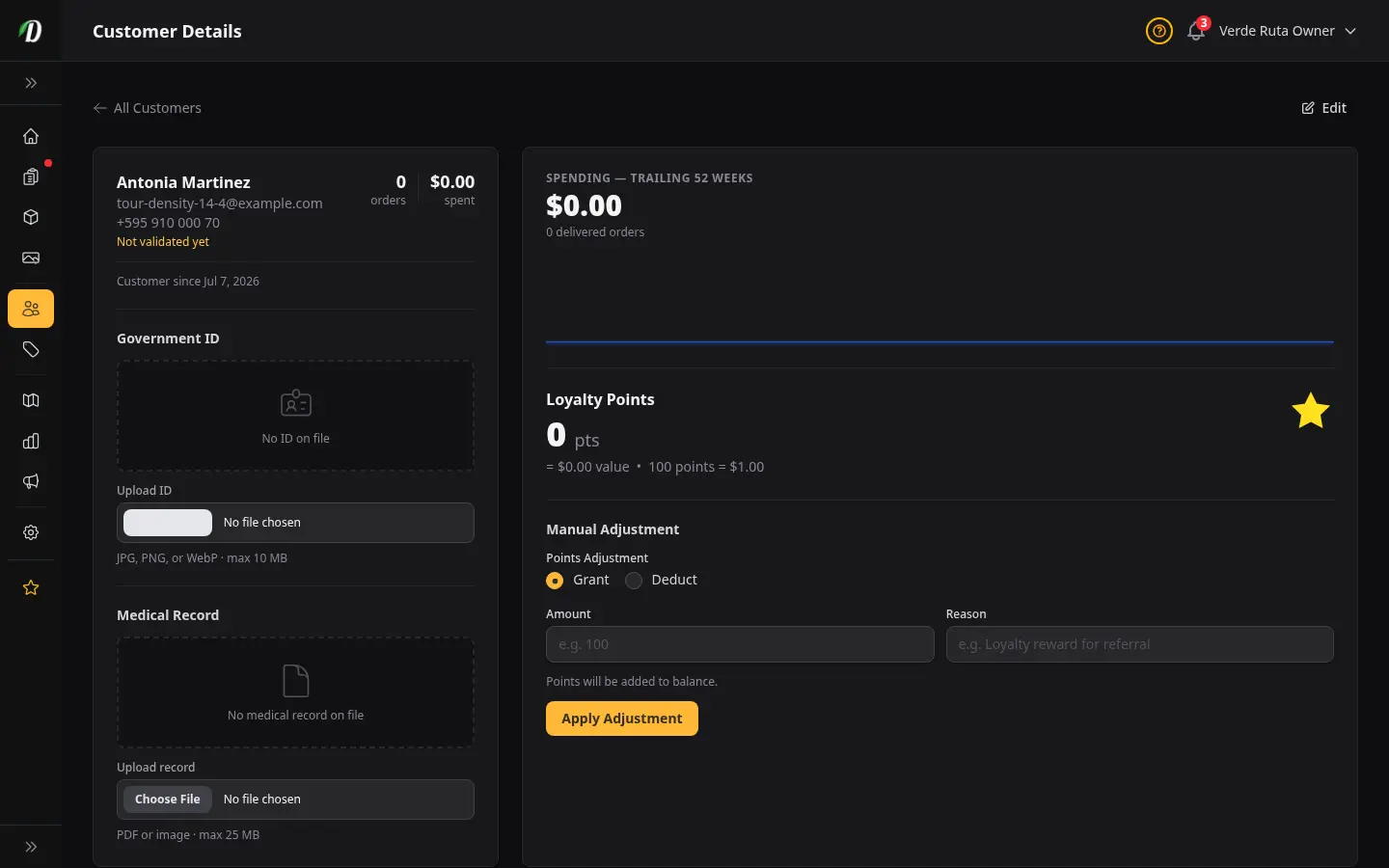 Perfil de cliente de DabDash mostrando direcciones guardadas, historial de pedidos y datos del cliente