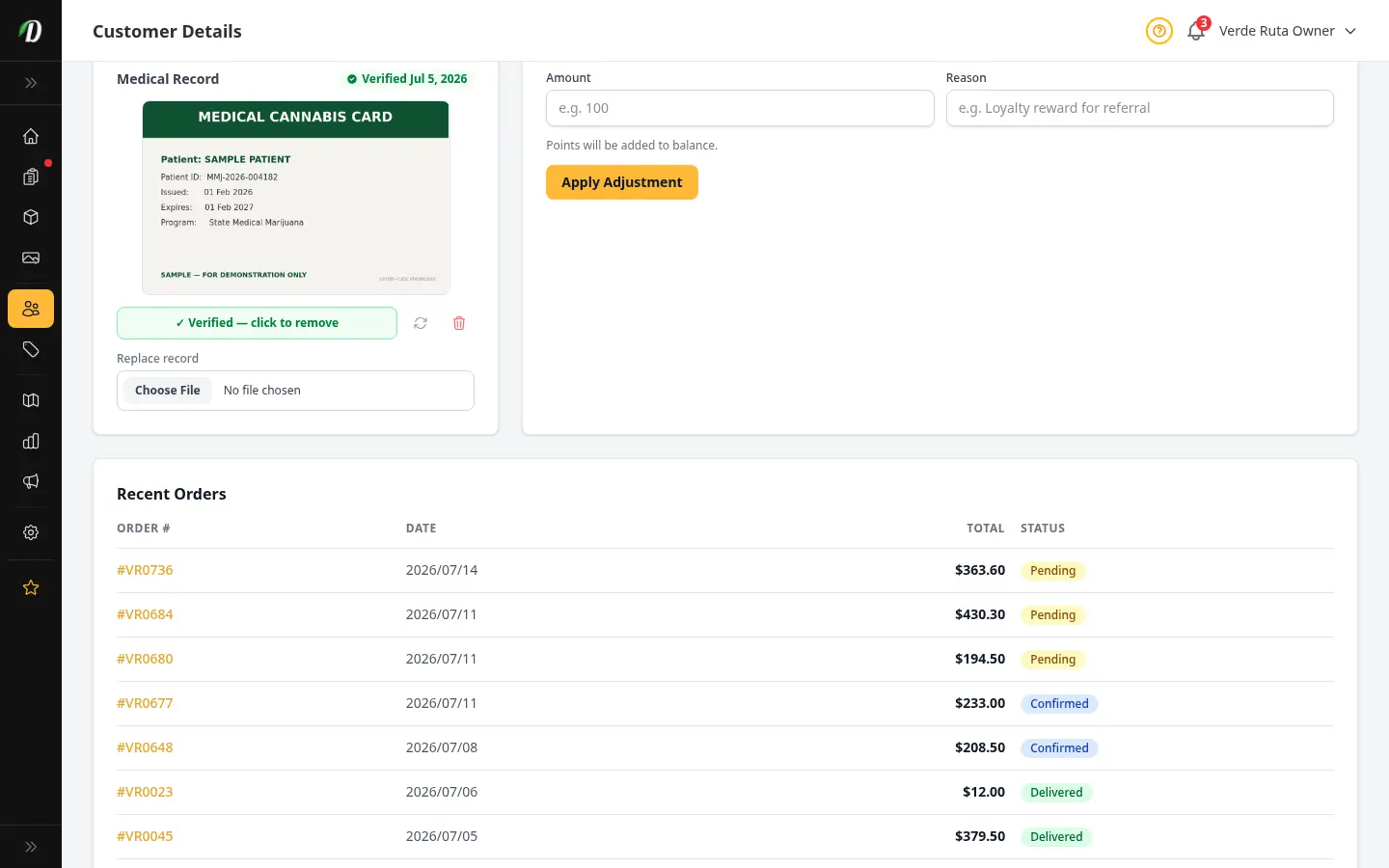 Perfil de cliente de DabDash mostrando un registro médico subido, su estado verificado y controles para verificar, rotar, reemplazar o eliminarlo