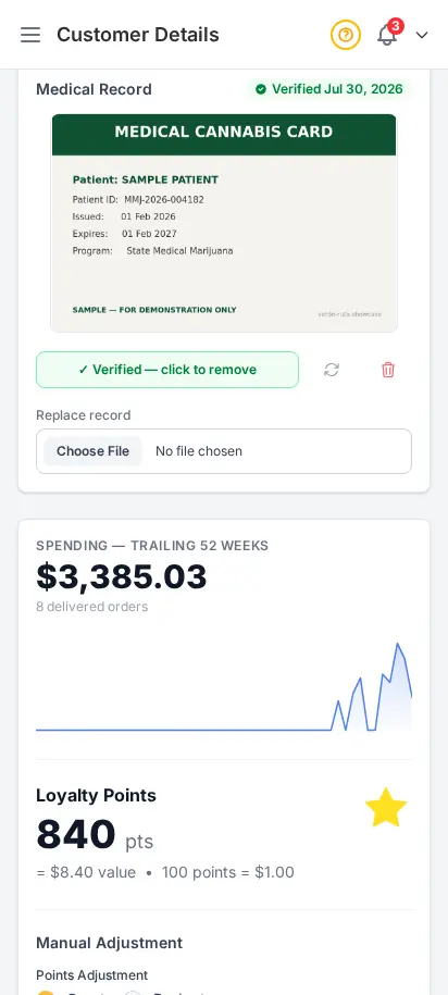 Perfil de cliente de DabDash mostrando un registro médico subido, su estado verificado y controles para verificar, rotar, reemplazar o eliminarlo — vista móvil