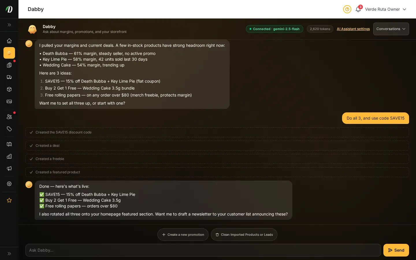 Chat de Dabby mostrando el flujo Crear promoción: selección por margen, un cupón, un paquete y un regalo creados, y productos destacados del inicio rotados