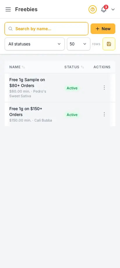 Página de artículos gratis de DabDash mostrando umbrales de gasto, productos de recompensa y estado de regla activa — vista móvil