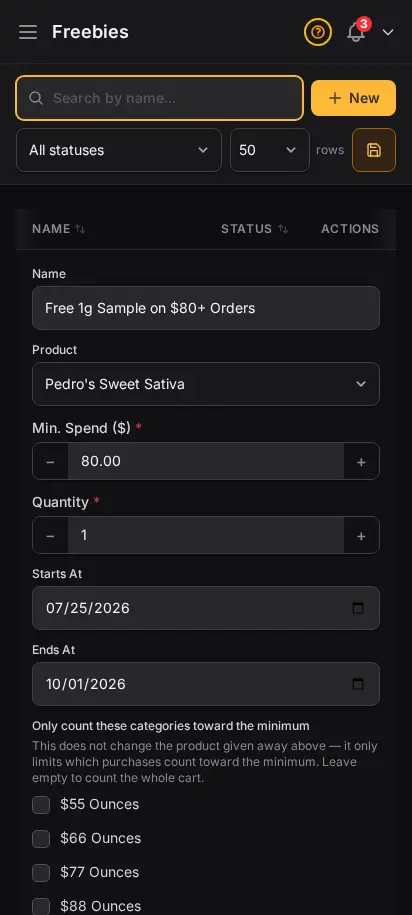 Editor de artículos gratis de DabDash mostrando una regla de recompensa guardada con configuración de umbral y producto — vista móvil