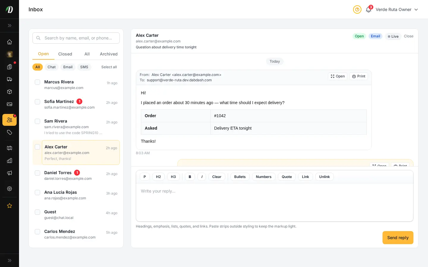 Hilo de correo en la bandeja de DabDash con Abrir e Imprimir a la derecha del encabezado De/Para y una vista previa HTML segura debajo